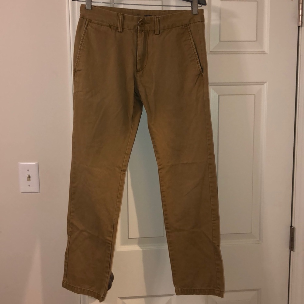 Men’s khaki pants